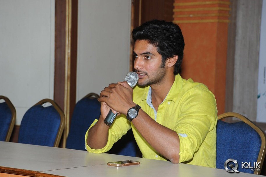 Aadi-Pyaar-Mein-Padipoyane-Press-Meet-Photos